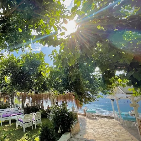 Kiyi Selimiye Hotel *
